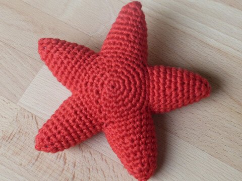 Häkelanleitung "Stern" als Baby-Rassel oder Deko