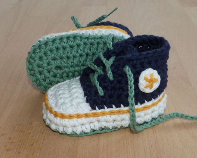 Häkelanleitung für coole Baby-Turnschuhe in 3 Größen