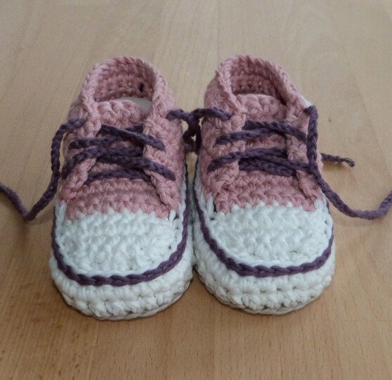 Häkelanleitung für coole Baby-Turnschuhe in 3 Größen