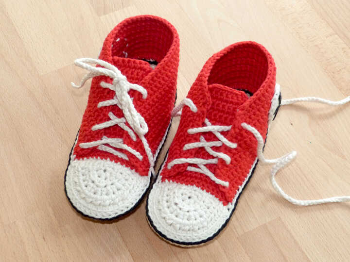 Häkelanleitung für Kleinkinder-Hausschuhe Gr. 19-24