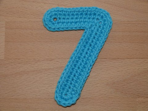 Häkelanleitung für eine große Zahlen-Applikation "7"
