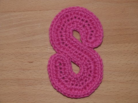 Häkelanleitung für eine große Zahlen-Applikation "8"