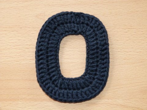 Häkelanleitung für eine große Zahlen-Applikation "0"