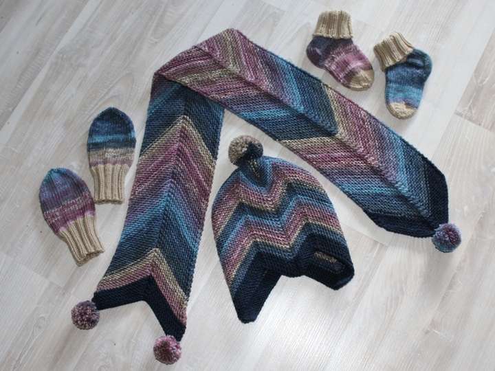 Strickanleitung Baby-Set, Mütze,Schal, Handschuhe, Söckchen, 4 - 10 Monate