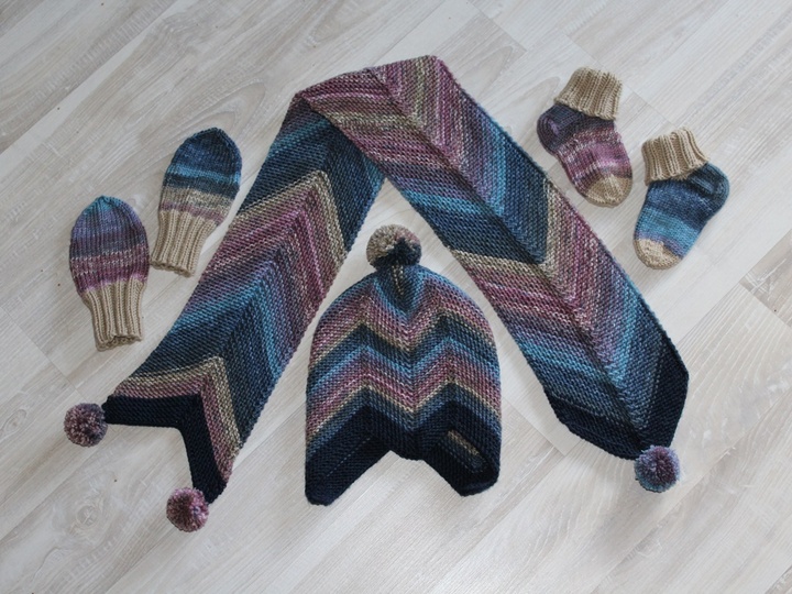 Strickanleitung Baby-Set, Mütze,Schal, Handschuhe, Söckchen, 4 - 10 Monate
