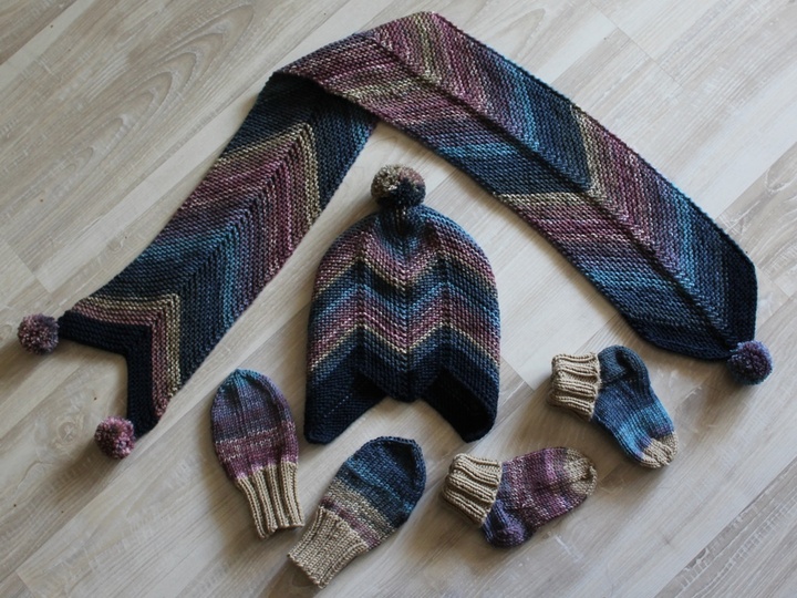 Strickanleitung Baby-Set, Mütze,Schal, Handschuhe, Söckchen, 4 - 10 Monate