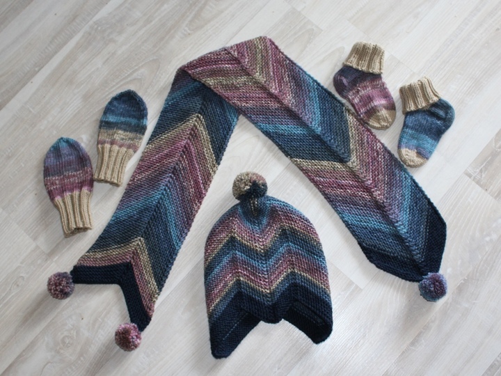 Strickanleitung Baby-Set, Mütze,Schal, Handschuhe, Söckchen, 4 - 10 Monate