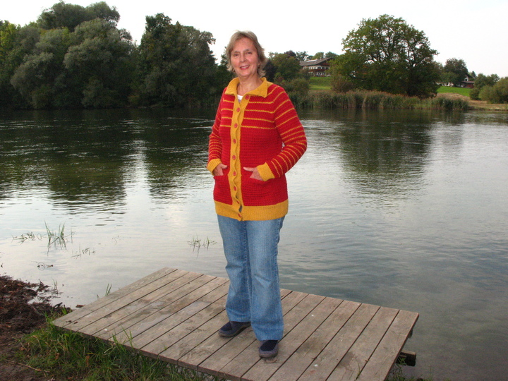 Strickanleitung für Strickjacke mit Taschen und Raglan von unten