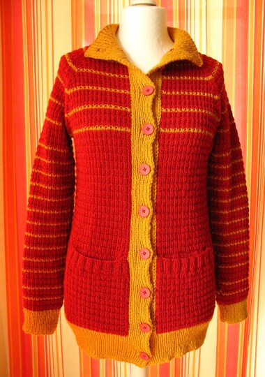 Strickanleitung für Strickjacke mit Taschen und Raglan von unten