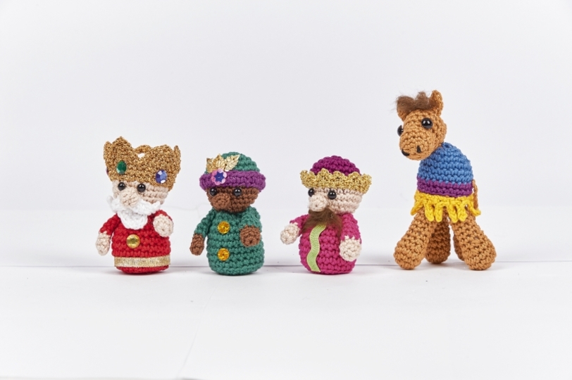 Amigurumi Weihnachtskrippe mit 13 niedlichen Figuren