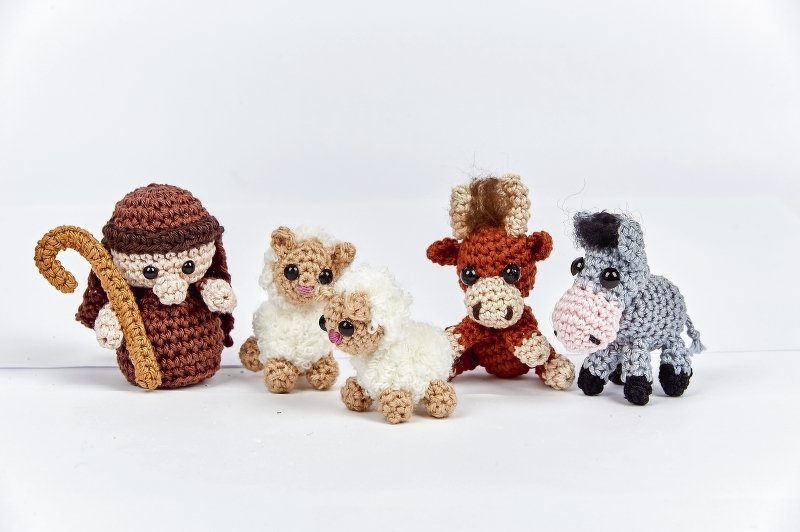 Amigurumi Weihnachtskrippe mit 13 niedlichen Figuren - Bild 2