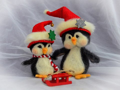 Pinguin mit Nikolausmütze Weihnachtsdekoration