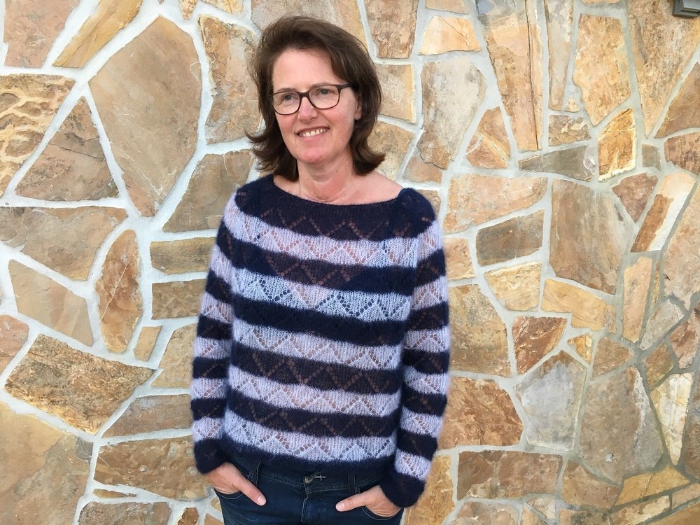 Strickanleitung, Mohair-Pulli mit Lochmuster und Raglanschräge (Gr. XS/S/M/L/XL)