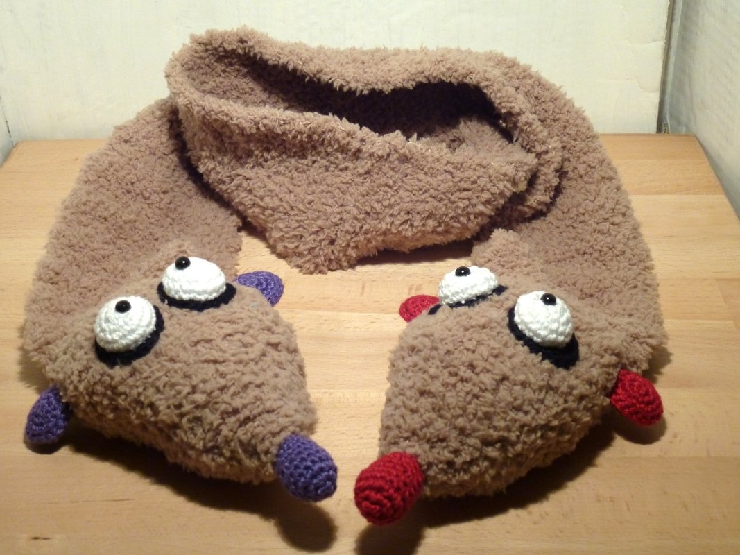 Häkelanleitung für Kinderschal Erdmännchen