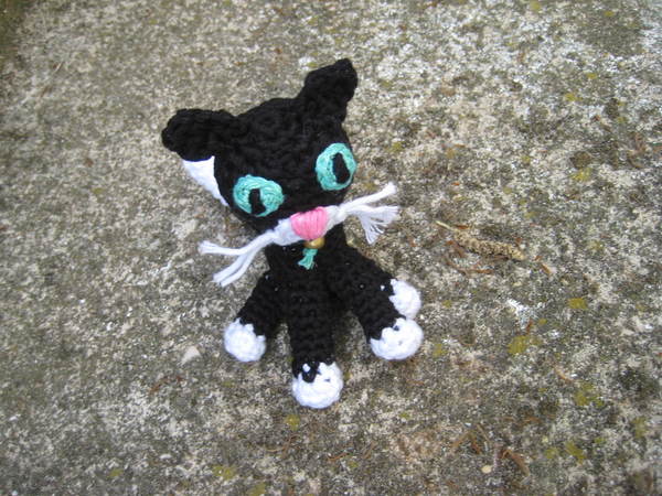 Black cat crochet pattern