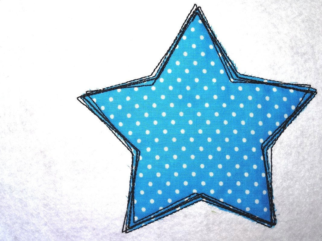 Blauer Stern mit weißen Punkten, gestickte Applikation