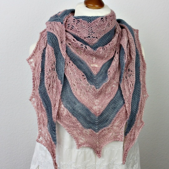 Knitting Pattern Triangle Shawl PDF with Lace and Two Colors "Special Love"