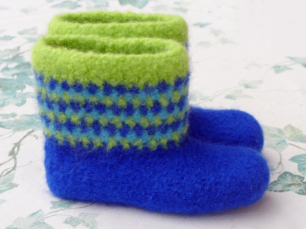 Filzstiefel mit buntem Häkelkragen -  Gr. 24 bis 45 - Bild 18