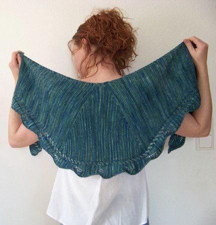 Knitting pattern Shawl "Hold on"