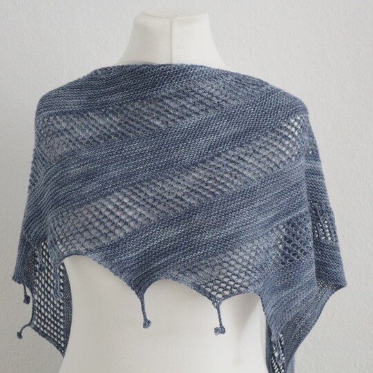 Strickanleitung Tuch Sparset – Zwei asymmetrische Drachenschwanz-Tücher PDF