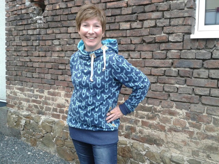 Schnittmuster und Nähanleitung Hoodie Julia