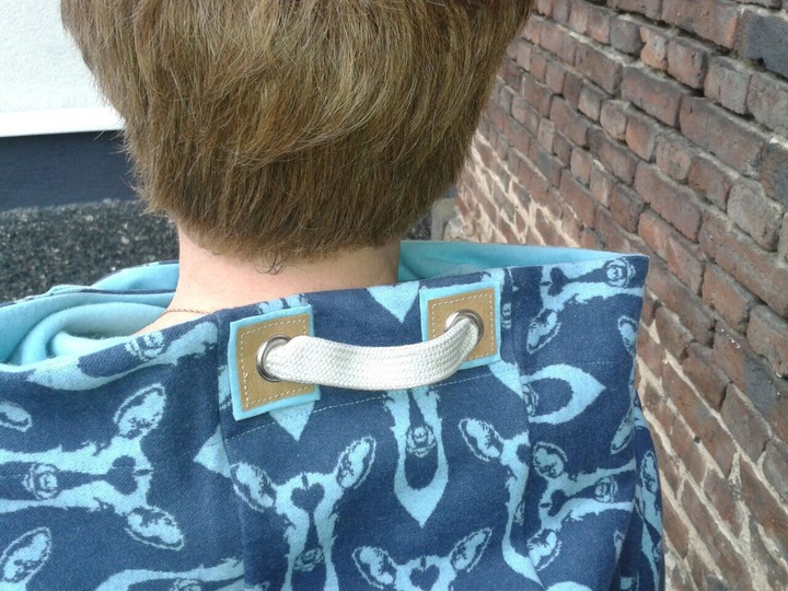 Schnittmuster und Nähanleitung Hoodie Julia