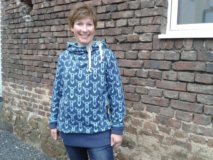 Schnittmuster und Nähanleitung Hoodie Julia