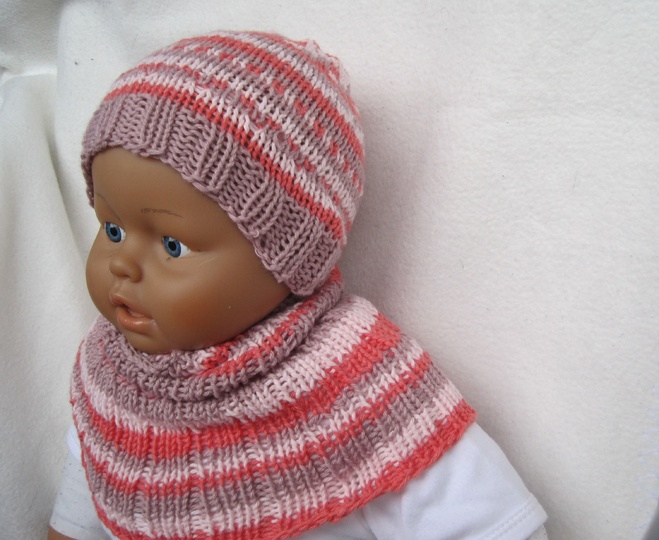 Strickanleitung Poncho und Baby Mütze, 2 Größen für Babys und Kleinkinder