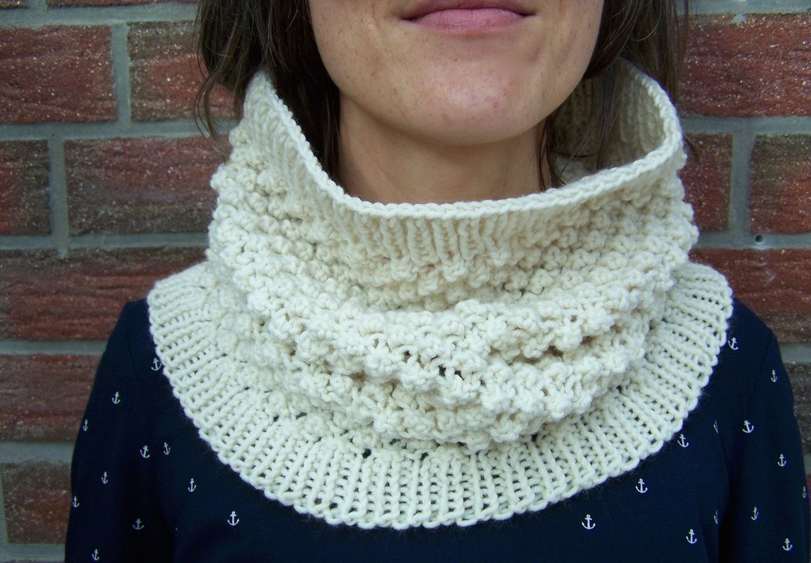 Strickanleitung für Loop "Schneeflocken" - Bild 4