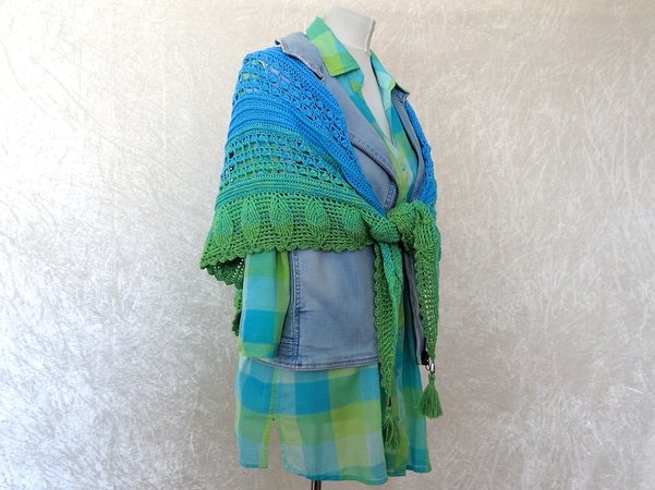 Crochet pattern shawl / wrap Blue Lagoon