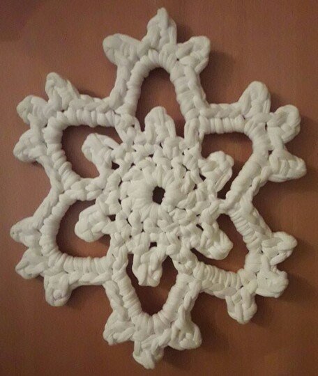 großer Eiskristall fürs Fenster aus Textilgarn - Nr.3 -