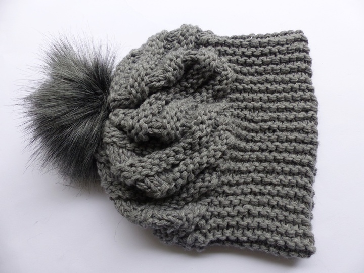 Strickanleitung, Bommelmütze mit diagonal Streifen (super leicht an alle Größen anzupassen)