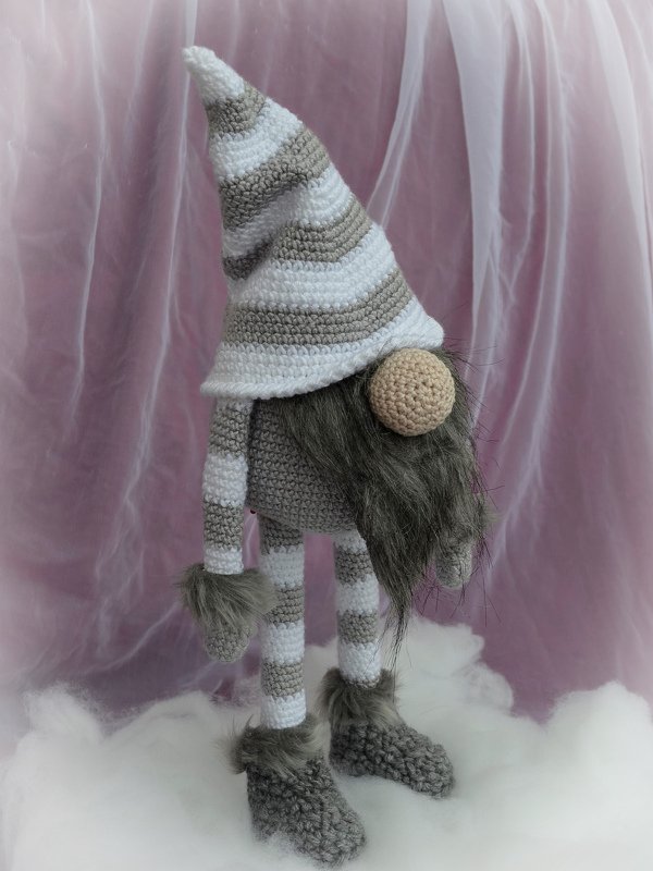 großer stehender Wichtel 40 cm Treppenhocker Kantenhocker Türstopper Nikolaus Weihnachtsdeko Häkelanleitung - Bild 2