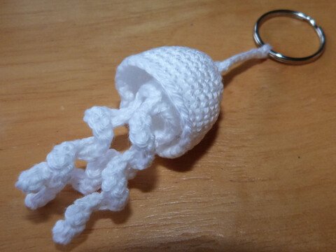 Häkelanleitung Schlüsselanhänger "Qualle"