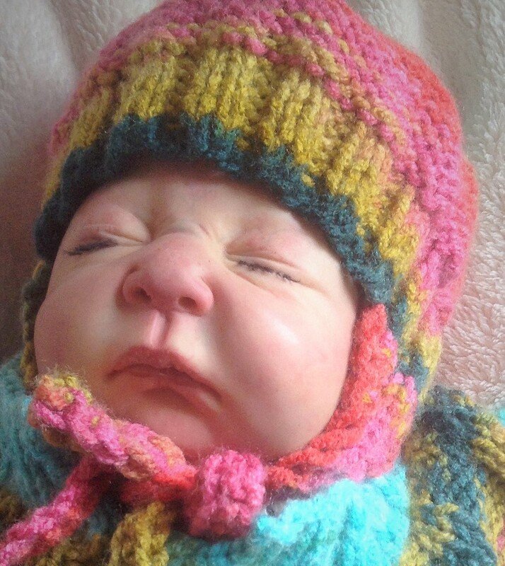 Strickanleitung Babymütze mit Ohrenklappen ab Ku 35 cm