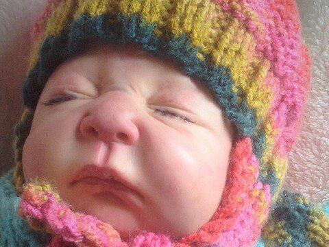Strickanleitung Babymütze mit Ohrenklappen ab Ku 35 cm