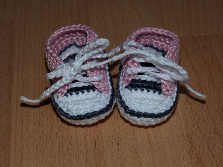 Häkelanleitung Mini-Puppenschuhe Fußlänge 4 cm