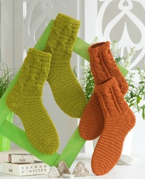 Socken Häkeln mit Zopfmuster