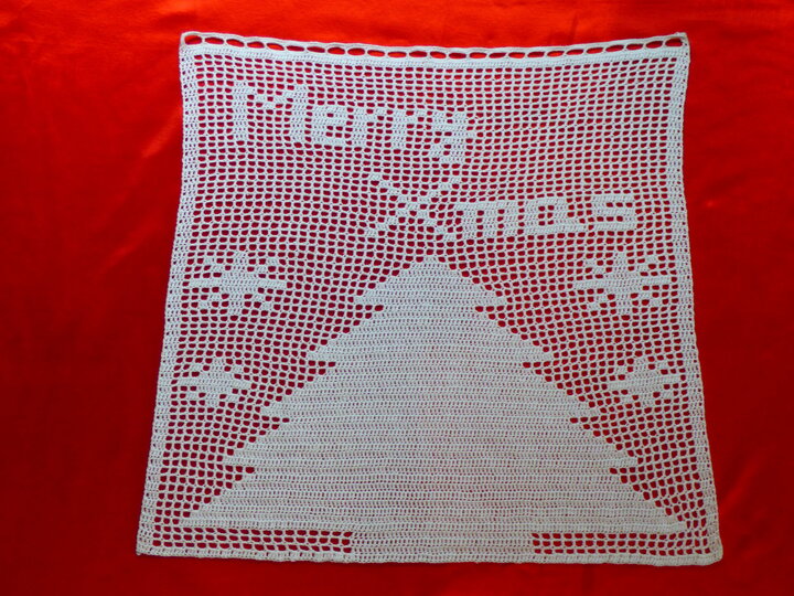 Häkelanleitung Gardine Merry Xmas mit Baum einfach