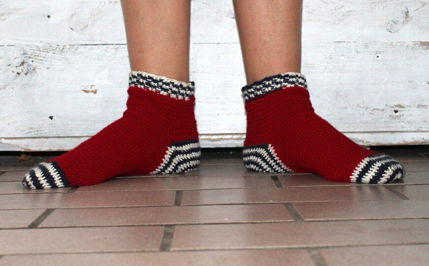 Spiralsocken häkeln – Ringelsocken in drei Größen (deutsche Anleitung)