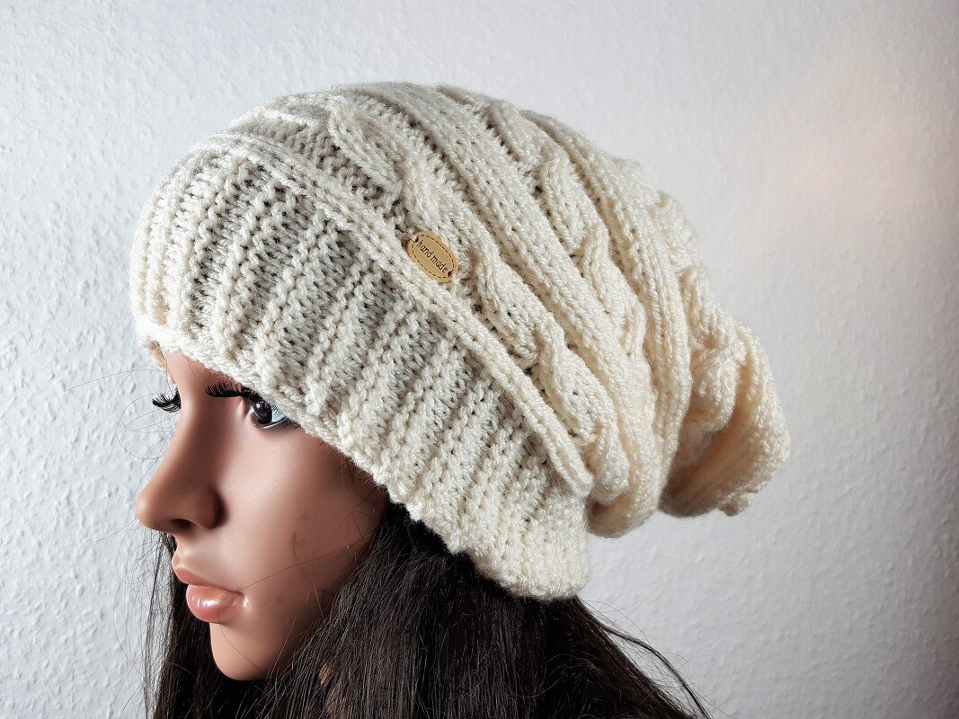 94 Strickanleitung Beanie Mütze aus einem Quadrat 1 - Bild 2