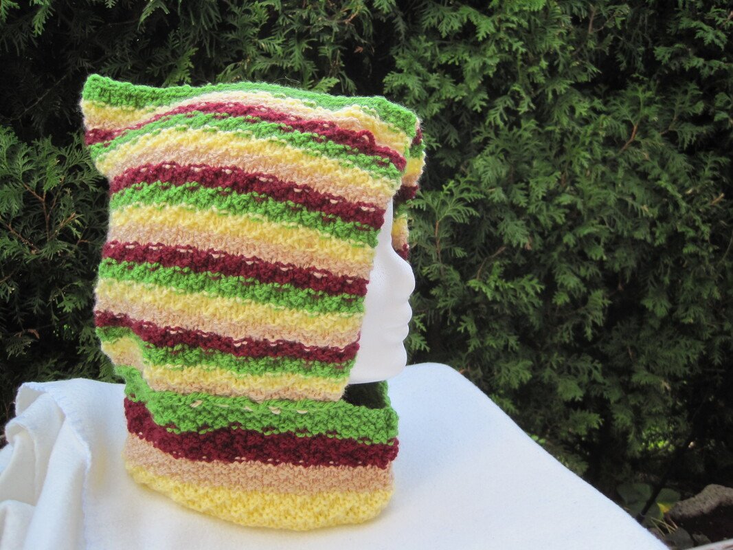 Strickanleitung Scoodie-Loop für Damen, aber auch für Mädchen nutzbar