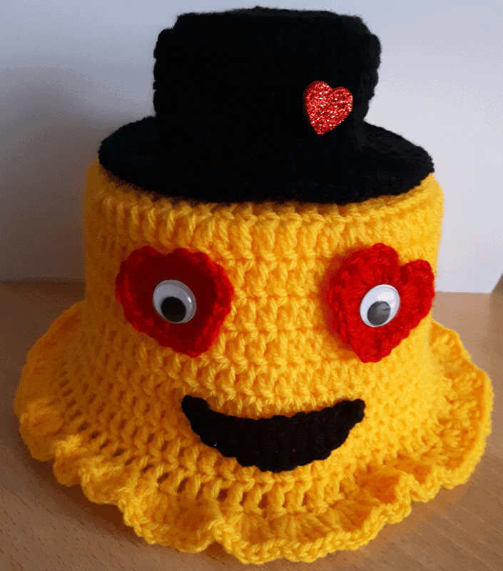 Klopapierhut als Emoji - Wie aus DDR - Zeiten