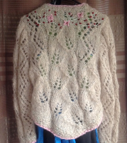 Strickweste / Strickjacke mit Lochmuster im Trachtenstyle