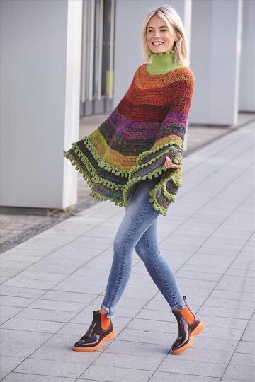 Gehäkelter Poncho aus Bauschgarn in verschiedenen Farben mit Noppenrand