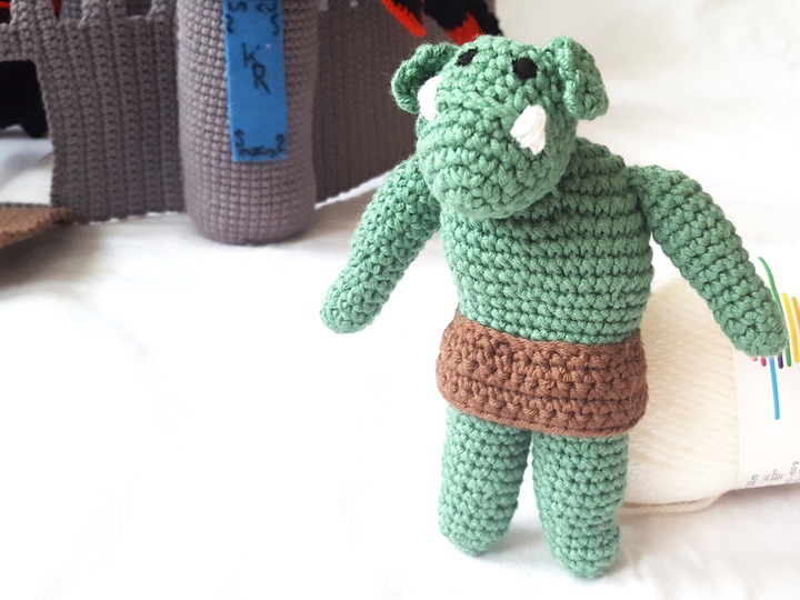 Jungen Zubehör Ritterburg (Boy accessories Castle) , Häkelanleitung, Accessoire, Extra, Ritter, Troll, Drache, (Dragon, Knight, Crochet Pattern)