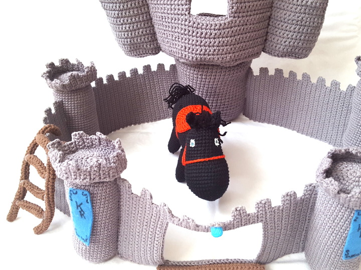 Jungen Zubehör Ritterburg (Boy accessories Castle) , Häkelanleitung, Accessoire, Extra, Ritter, Troll, Drache, (Dragon, Knight, Crochet Pattern)