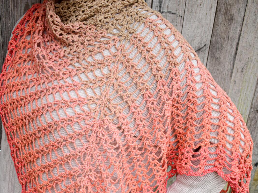 crochet pattern triangular shawl "desert flower"