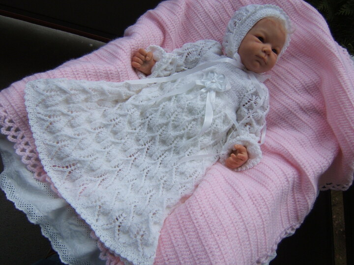 Strickanleitung Modell Taufkleid Sissi Gr. 50-58