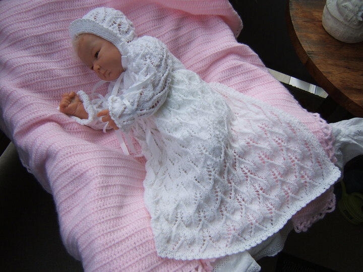 Strickanleitung Modell Taufkleid Sissi Gr. 50-58